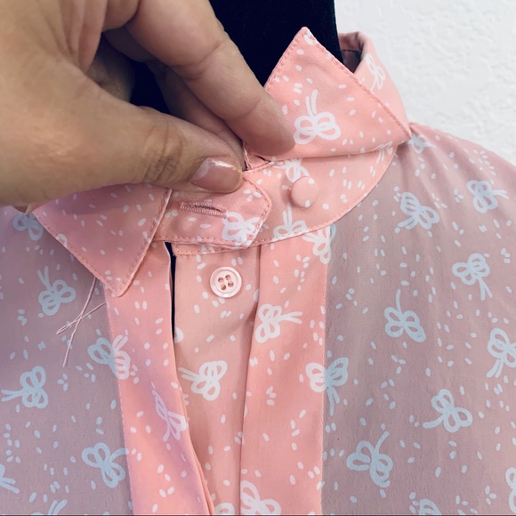 Vintage Bow Button Down - Picture 4 of 5